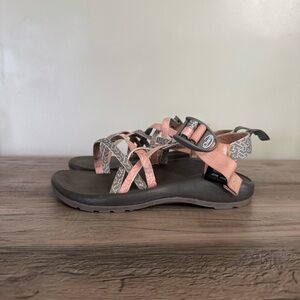 CHACO ZX1 Ecotread Girls Youth Size 2 Gray & Pink Strappy Sandals